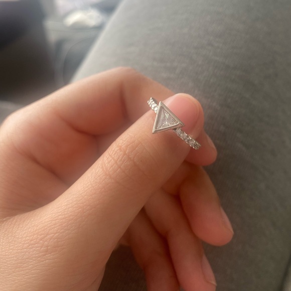 silver ring - Picture 3 of 4